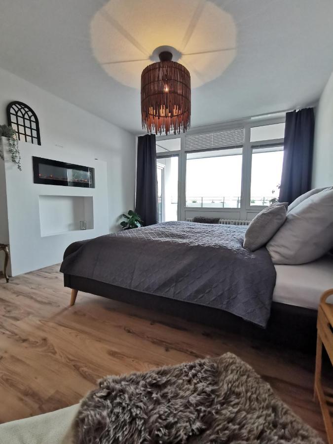 Up Wulkje21 Neu Renovierte Wohnung Mit Pkw Stellplatz Эмден Экстерьер фото